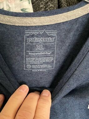 Patagonia Navy Blue Crewneck T‑Shirt with Subtle Heather